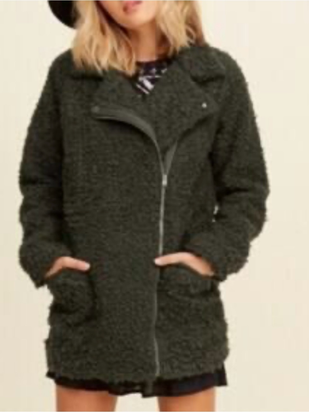 Hollister Women’s XS Faux Fur Long Coat Full Zip Plush Teddy Winter Jacket Cozy